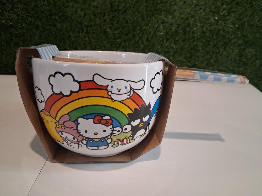 Hello Kitty and Friends Ceramic Ramen Bowl with Chopsticks 20 oz Silver Buffalo